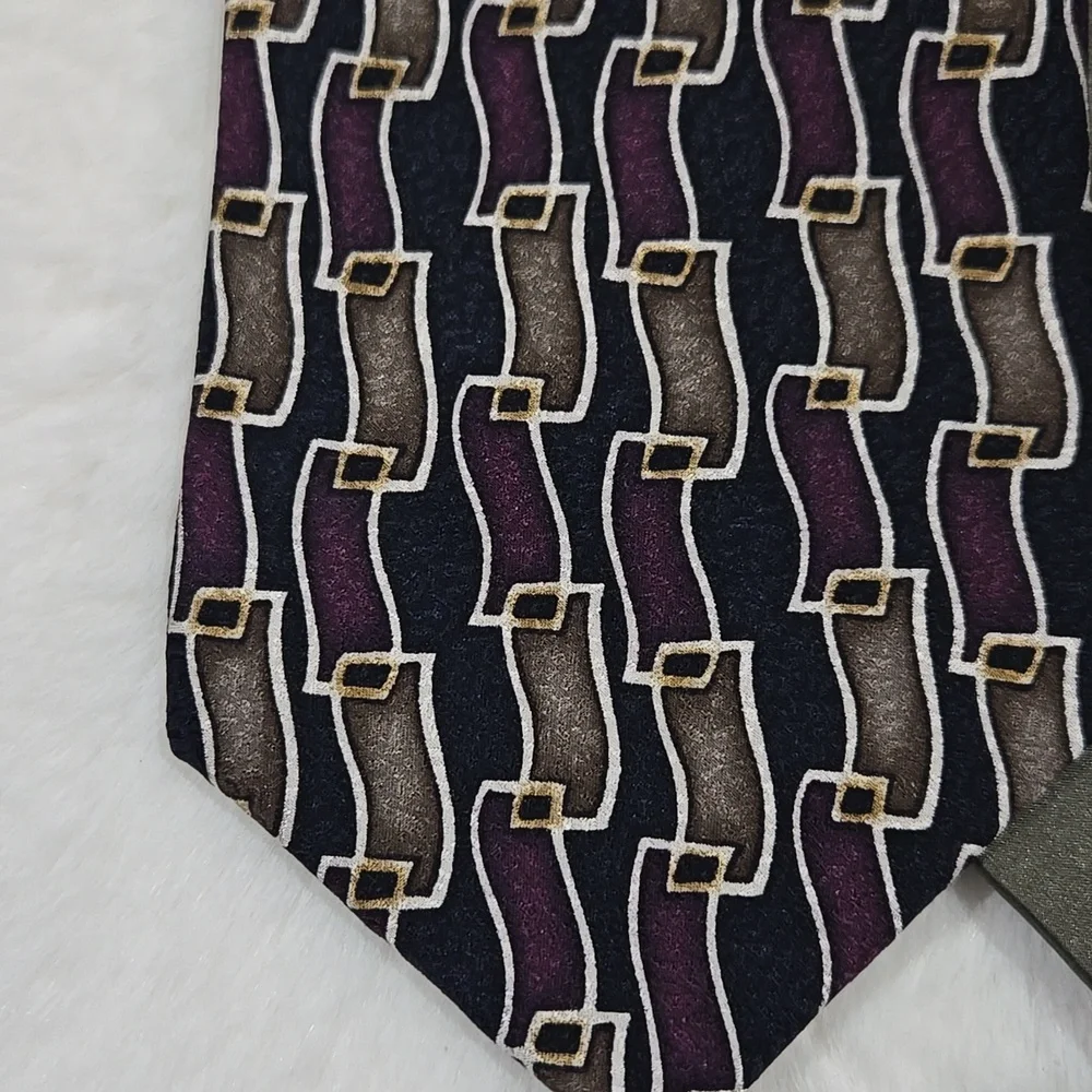 The Metropolitan Museum of Art 3 men's ties, hunter green black, gray